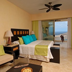 Oceanfront Suite Main Bedroom Garza Blanca