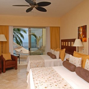 Two bedroom Oceanfront Suite secondary bedroom with 2 queen size beds