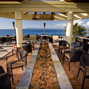 Oceanfront Dining and Elegance